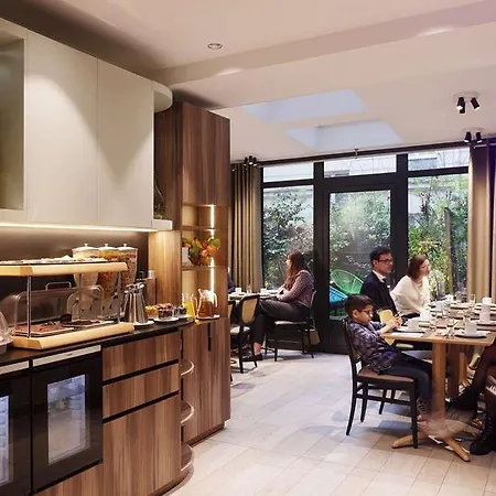 Eden 4* Paris